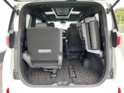 صورة 32 لـ 2023 Toyota ALPHARD