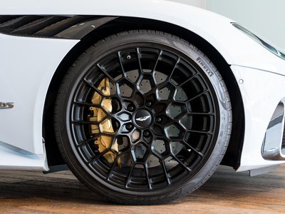صورة 9 لـ 2024 Aston Martin DBS SUPERLEGGERA