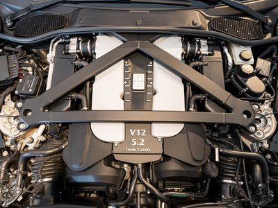2024 Aston Martin DBS SUPERLEGGERA thumbnail 34