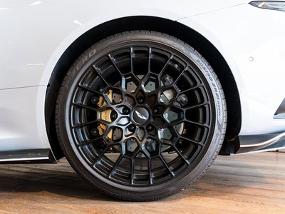 صورة 11 لـ 2024 Aston Martin DBS SUPERLEGGERA