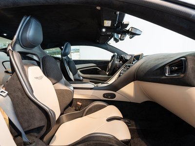 2024 Aston Martin DBS SUPERLEGGERA thumbnail 27