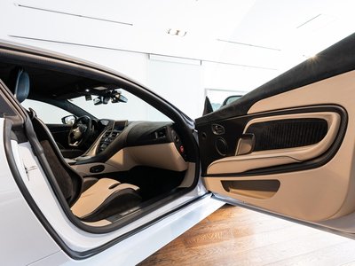 2024 Aston Martin DBS SUPERLEGGERA thumbnail 26