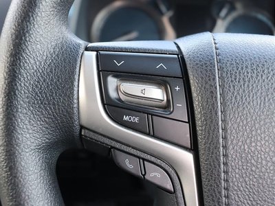 صورة 34 لـ 2019 Toyota LAND CRUISER PRADO