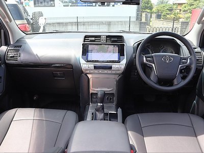 صورة 2 لـ 2019 Toyota LAND CRUISER PRADO