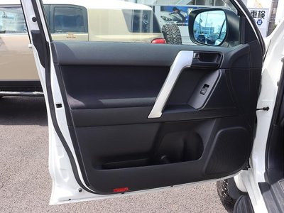 صورة 24 لـ 2019 Toyota LAND CRUISER PRADO