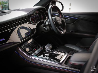 صورة 79 لـ 2021 AUDI RS Q8