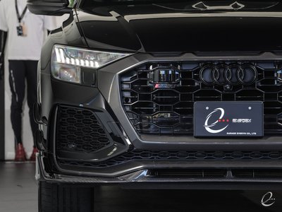 صورة 35 لـ 2021 AUDI RS Q8
