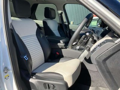 2025 LAND Rover DISCOVERY thumbnail 28