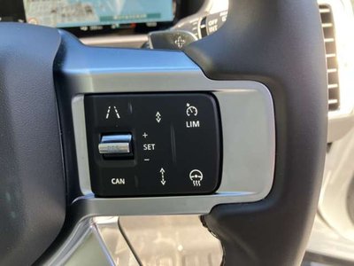 2025 LAND Rover DISCOVERY thumbnail 6
