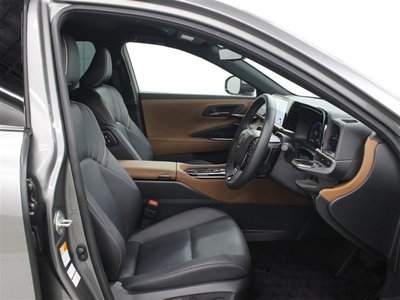 صورة مصغرة 18 لـ 2025 Toyota CROWN CROSSOVER
