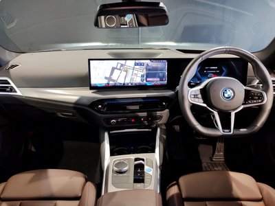 2025 BMW I4 — фото 12