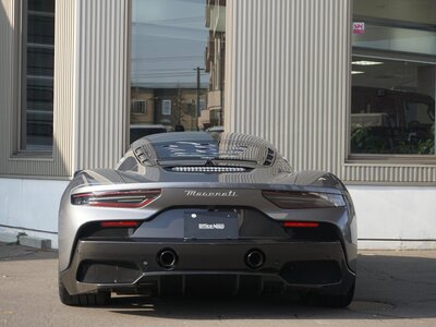 2022 Maserati MC20 photo 10