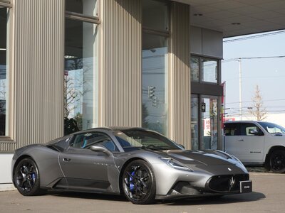 2022 Maserati MC20 photo 2