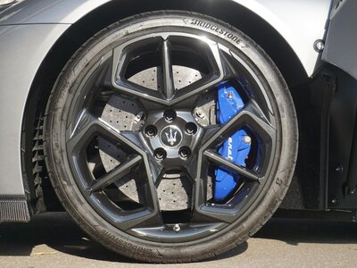 2022 Maserati MC20 photo 23