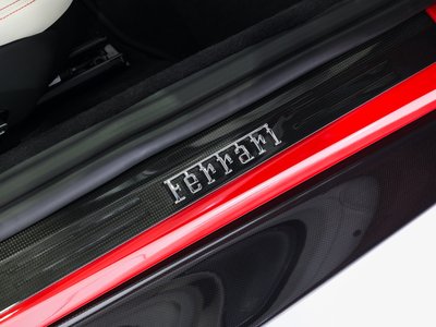 صورة 42 لـ 2024 Ferrari ROMA SPIDER