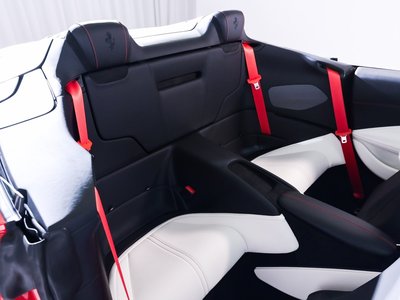 صورة 30 لـ 2024 Ferrari ROMA SPIDER