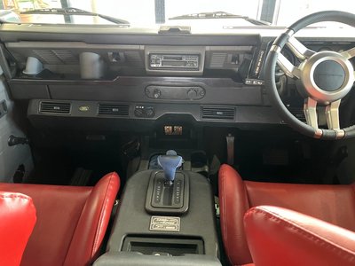 1998 LAND Rover DEFENDER photo 11