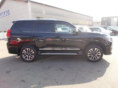 صورة 6 لـ 2021 Toyota LAND CRUISER PRADO
