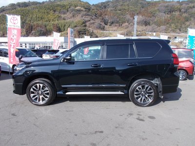 صورة 2 لـ 2021 Toyota LAND CRUISER PRADO