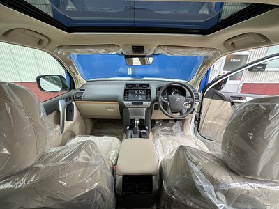 صورة 15 لـ 2023 Toyota LAND CRUISER PRADO