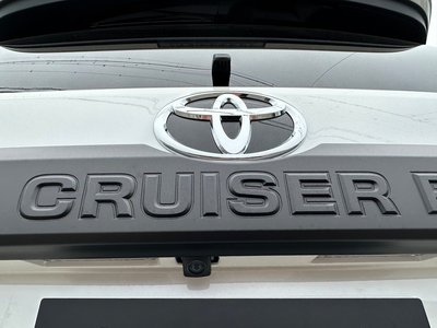 صورة 12 لـ 2023 Toyota LAND CRUISER PRADO