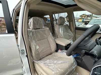 صورة 6 لـ 2023 Toyota LAND CRUISER PRADO