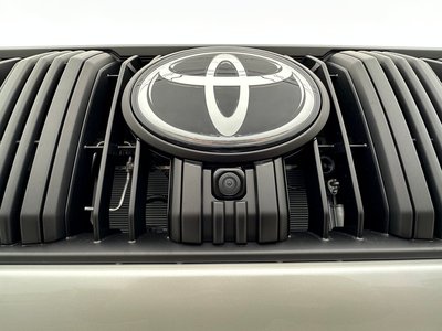 صورة 9 لـ 2023 Toyota LAND CRUISER PRADO