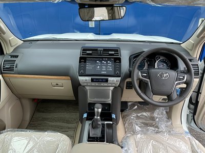 صورة 3 لـ 2023 Toyota LAND CRUISER PRADO