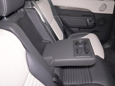 2023 LAND Rover DISCOVERY thumbnail 37
