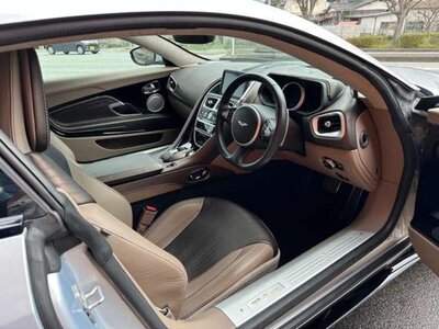 2017 Aston Martin DB11 照片 22