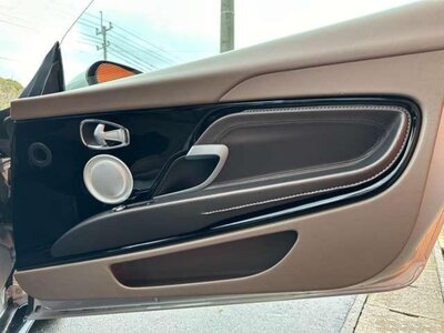 2017 Aston Martin DB11 照片 23