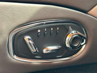 2017 Aston Martin DB11 照片 41