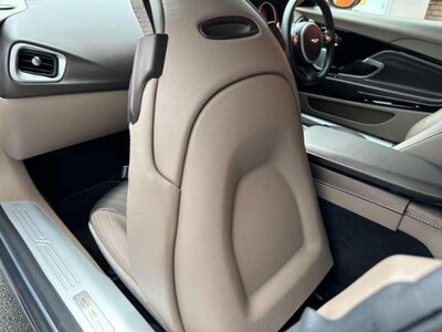 2017 Aston Martin DB11 照片 55