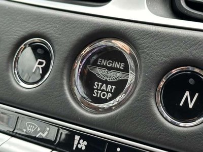 2017 Aston Martin DB11 照片 39