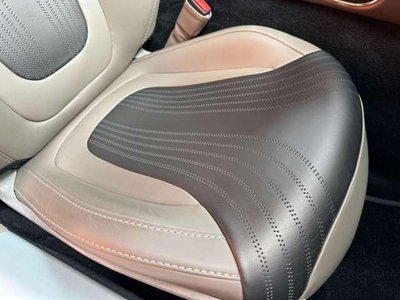 2017 Aston Martin DB11 照片 45