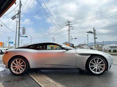 2017 Aston Martin DB11 照片 11