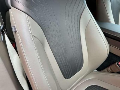 2017 Aston Martin DB11 照片 46