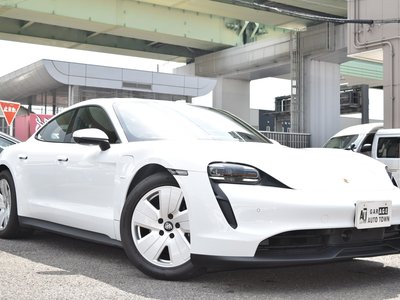 صورة 3 لـ 2021 Porsche TAYCAN