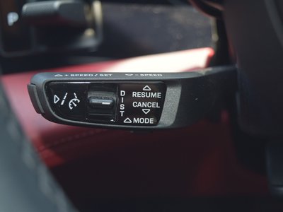 صورة 26 لـ 2021 Porsche TAYCAN