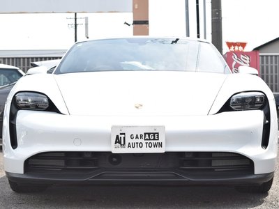 صورة 2 لـ 2021 Porsche TAYCAN