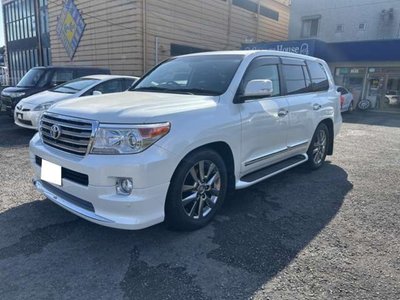 صورة 2 لـ 2013 Toyota LAND CRUISER 200
