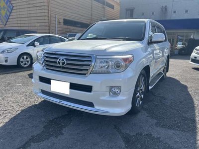 صورة 6 لـ 2013 Toyota LAND CRUISER 200