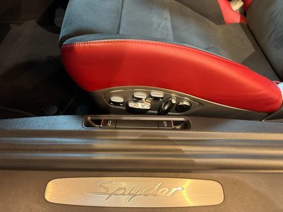 2021 Porsche 718 SPYDER thumbnail 17