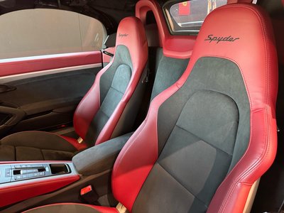 2021 Porsche 718 SPYDER photo 15