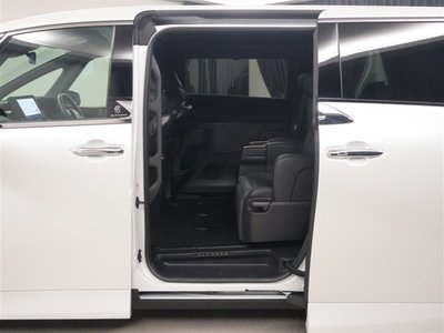صورة 22 لـ 2023 Toyota ALPHARD