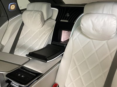 صورة 22 لـ 2025 Mercedes-BENZ EQS SUV MAYBACH