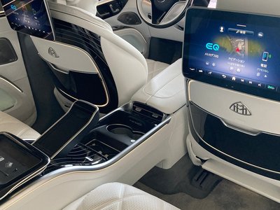 صورة 26 لـ 2025 Mercedes-BENZ EQS SUV MAYBACH
