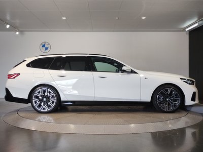 2024 BMW 5 SERIES TOURING 照片 11
