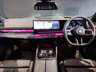 2024 BMW 5 SERIES TOURING 照片 13