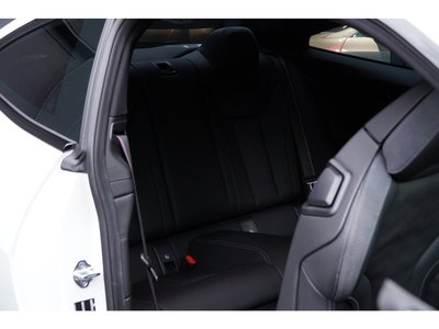 صورة مصغرة 19 لـ 2023 BMW M4 COUPE